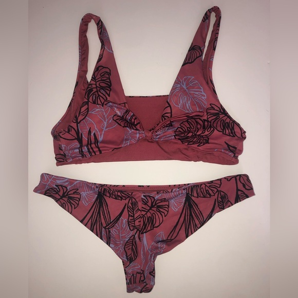 RVCA Swimsuit (small) - Picture 1 of 3